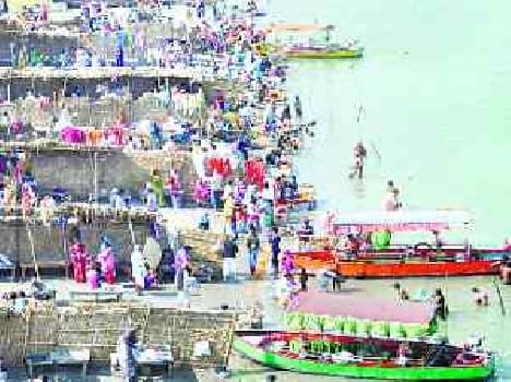 Magh Purnima, devotees descended, put dip in the Sarayu